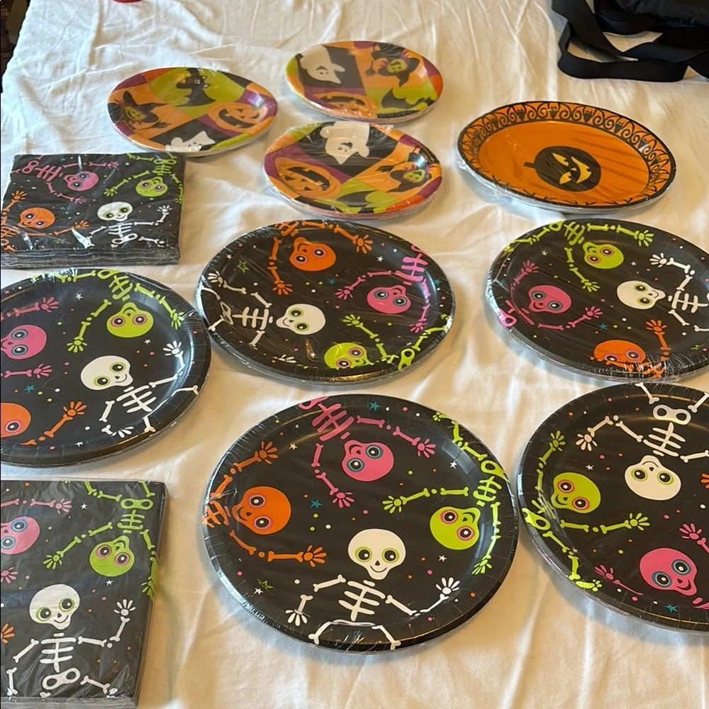 Halloween Skeleton and Pumpkin Party Plates and Napkins Set